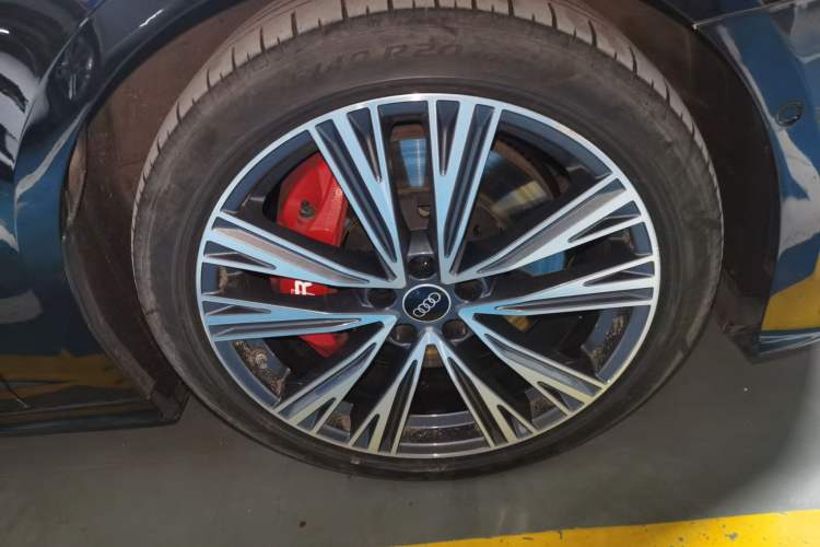 Used Audi A6L 2024 55 TFSI quattro Prestige Dynamic Edition Right Front Wheel Hub