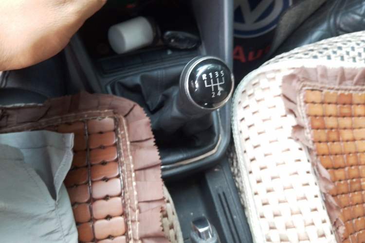 Used Volkswagen Jetta 2017 1.5L Manual Comfort Model Gear Lever