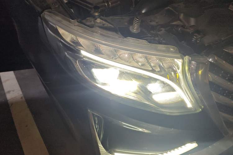 Used Mercedes-Benz V-Class 