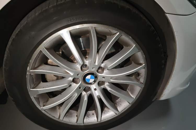 Used BMW 5 Series 2014 525Li Luxury Design Package
