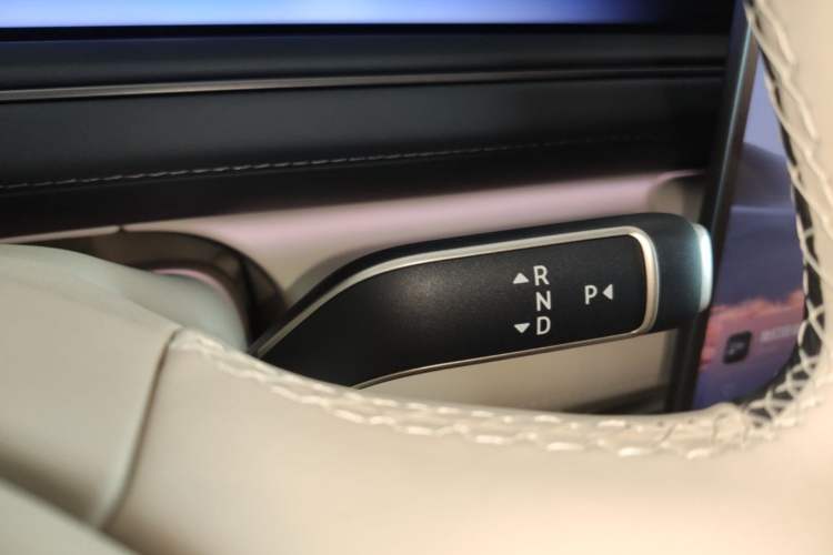 Used Nio ES8 2026 Model 6-seat Executive Luxury Edition Gear Lever