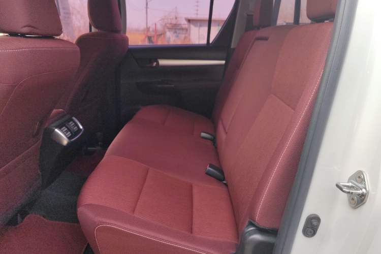 Used Toyota Hilux 2018 2.7L Automatic 4x4 GLX SR5 – Middle East
