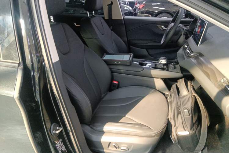 Used Hongqi E-QM5 2023 Revised Version Basic Travel Edition