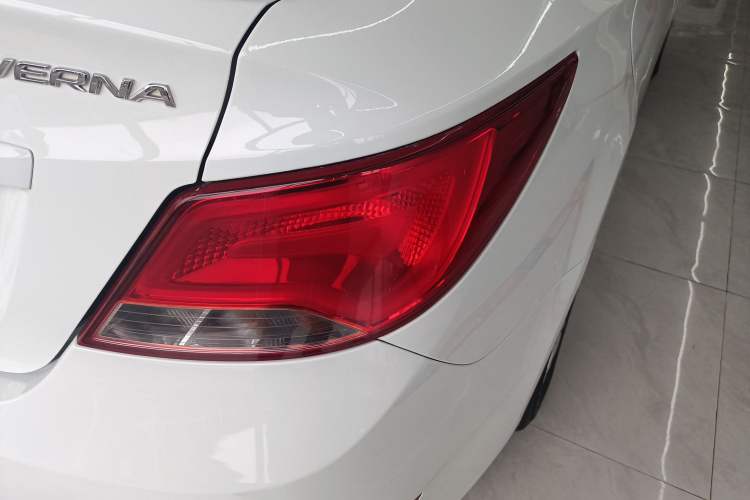 Used Hyundai Verna (older generation) 2014 1.4L Manual Smart GLS Trim
