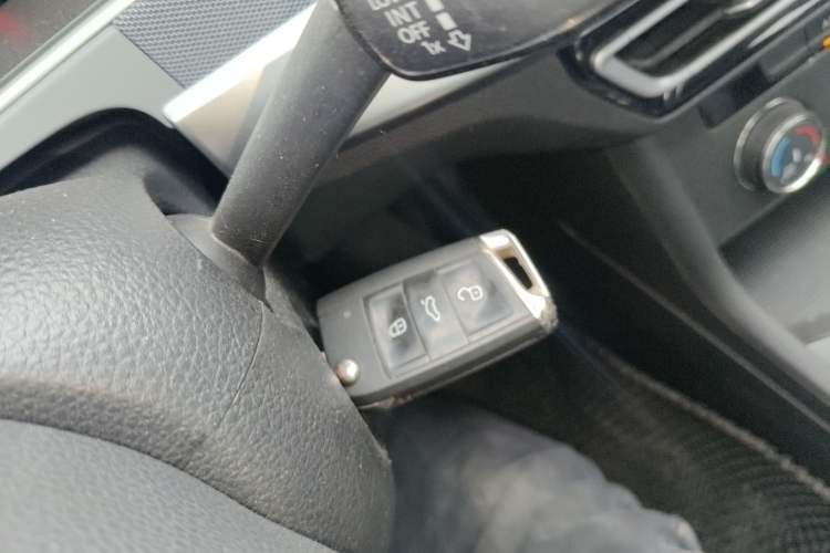 Used Volkswagen Lavida 2023 1.5L Automatic De Yi Edition Vehicle Key