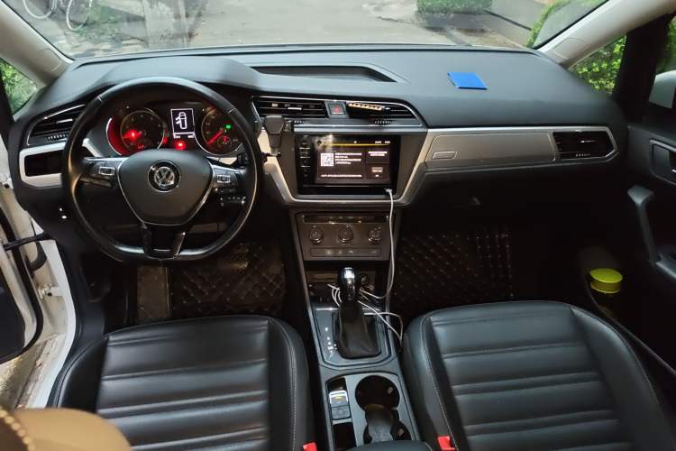 Used Volkswagen Touran 2021 Volkswagen Touran L 280TSI DSG Style Edition 7 Seats