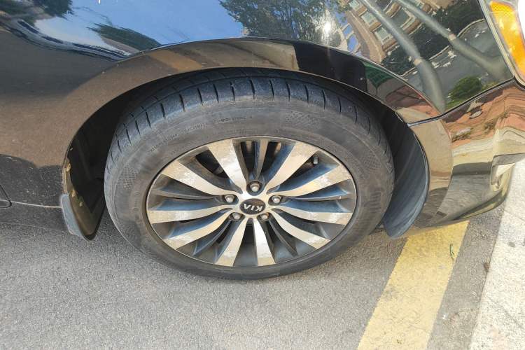 Used Kia Cadenza 2012 2.4L Luxury Version
