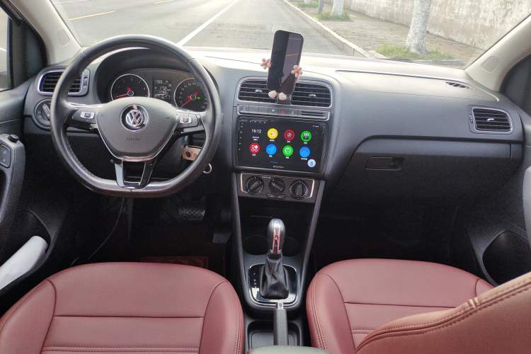 Used Volkswagen Polo 2018 1.5L Automatic Enjoyment Model Center Console
