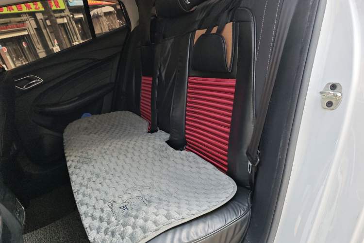 Used Roewe i5 2020 1.5L Manual 4G Connect Luxury Edition