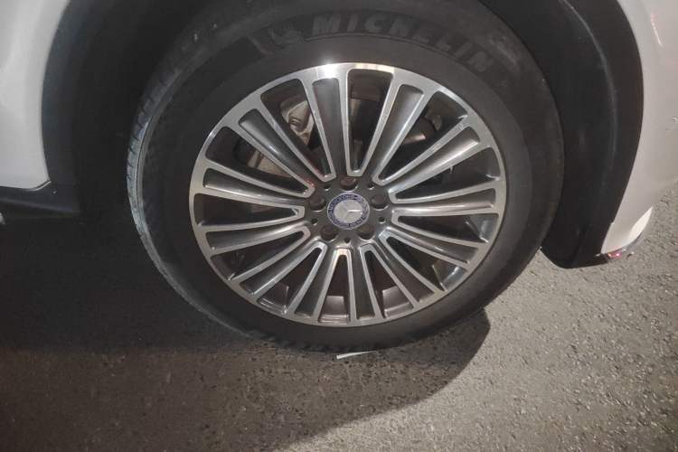 Used Mercedes-Benz GLC 2017 GLC 260 4MATIC Dynamic Edition Right Front Wheel Hub