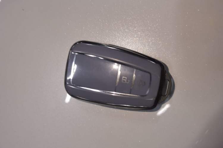 Used Toyota RAV4 2021 2.0L CVT Two-Wheel Drive Fashion Edition
