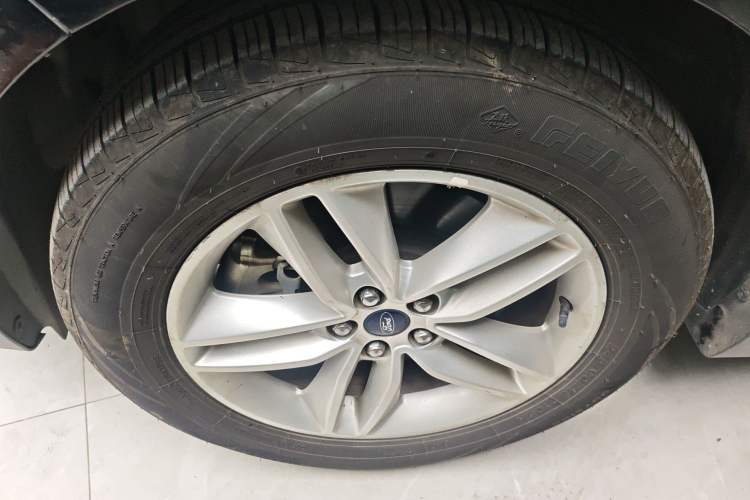 Used Ford Edge 2018 Facelifted EcoBoost 245 Two-Wheel-Drive Platinum Edition 5 Seats China V Emission Standard Left Front Wheel Hub