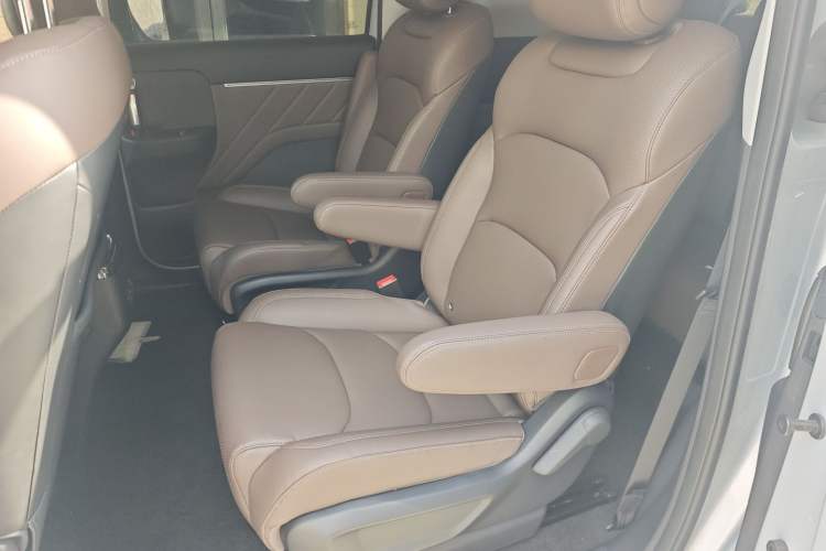 Used Wuling Wuling Starlight 730 2025 Model Pure Electric 500km Luxury Edition
