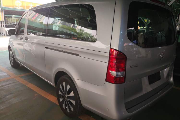 Used Mercedes-Benz Vito 2023 2.0T Business Version 7 Seats Rear Left 45 Deg