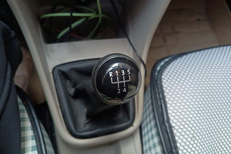 Used Volkswagen Santana 2015 1.4L Manual Comfort Edition
