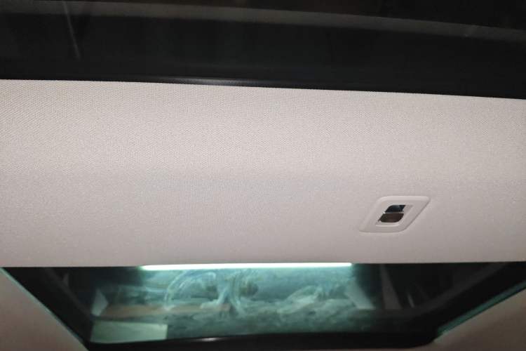 Used Mercedes-Benz V-Class 2021 V 260 Avantgarde Edition