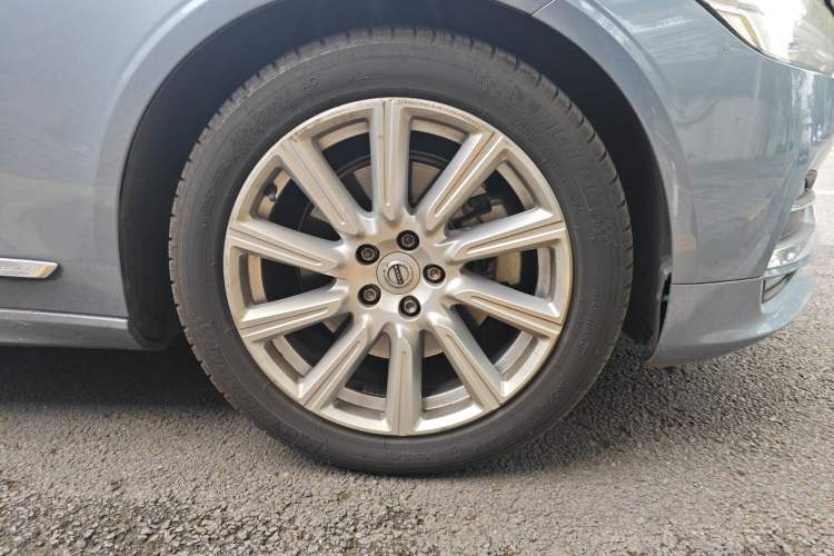 Used Volvo S90 2020 T5 Zhiyi Luxury Edition Right Front Wheel Hub