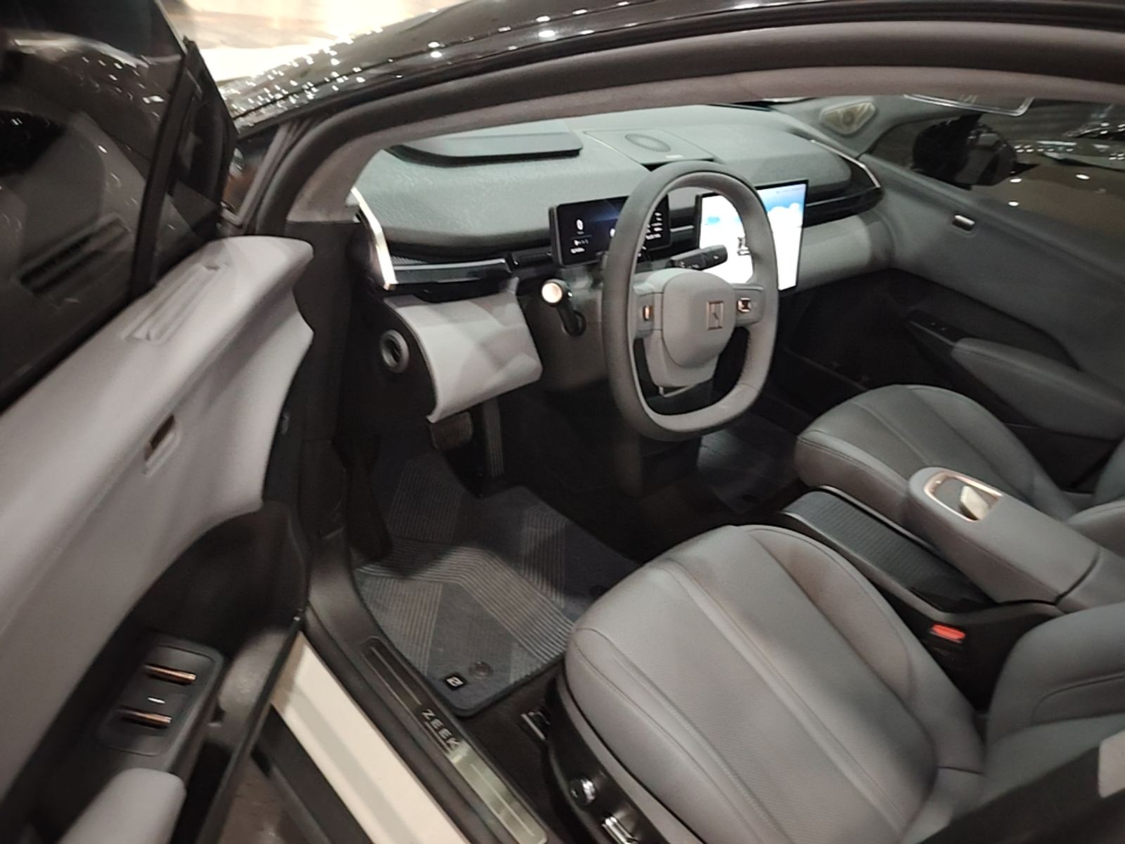 Zeekr X 2023 Rear-Drive ME Version 5 Seats — снимка 18