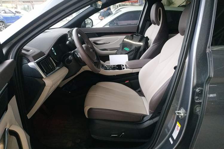 Used BYD Song PLUS New Energy 2025 EV Intelligent Driving Version 520km Premium Model