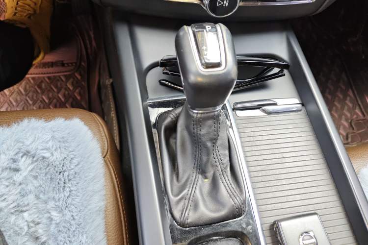 Used Volvo XC60 2020 T5 4x4 Zhiyi Luxury Edition