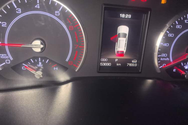 Used Haval H2s 2018 Red-Label 1.5T Dual-Clutch Luxury Model Odometer Close Up