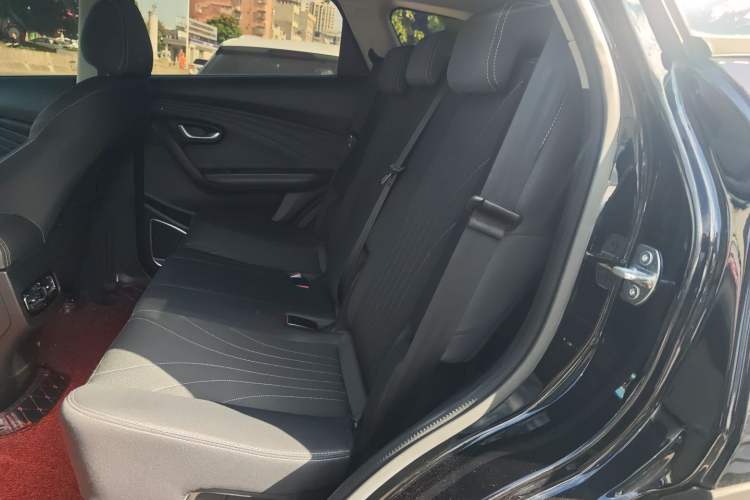 Used JETOUR X70M 2021 1.5T DCT Luxury Partner Model 7 Seats
