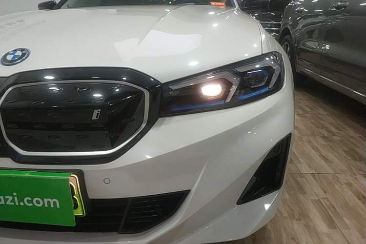 Used BMW i3 2024 eDrive 40 L Midnight Sports Package
