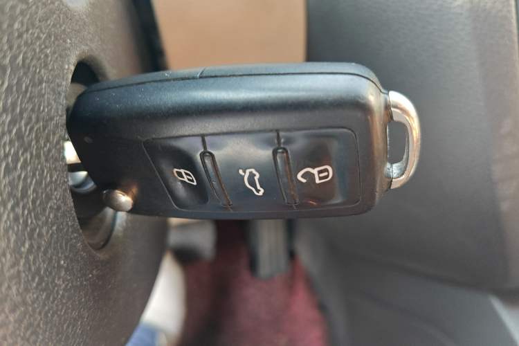 Used Volkswagen Sagitar 2012 1.6L Automatic Comfort Edition
