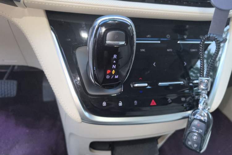 Used Buick GL8 2023 ES Lu Zun Deluxe Model