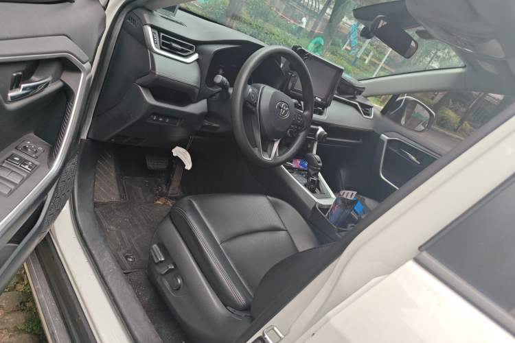 Used Toyota RAV4 2020 2.0L CVT 4x4 Trend Edition
