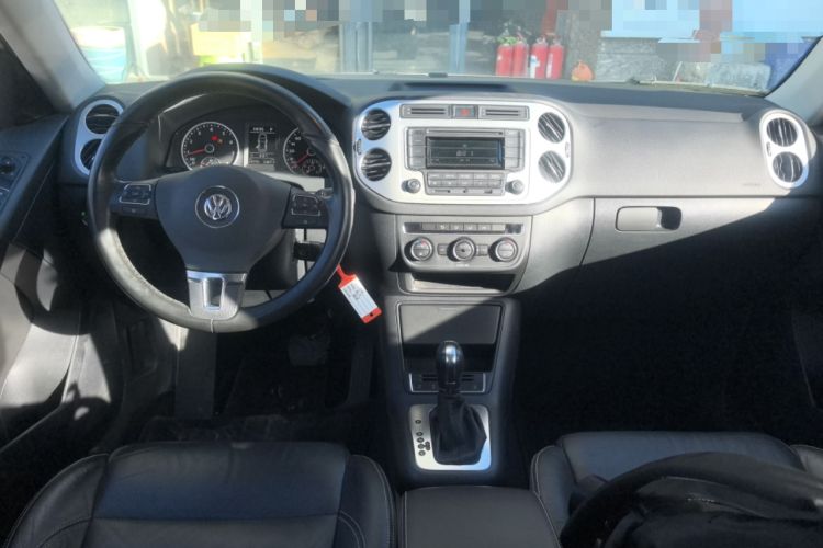 Used Volkswagen Tiguan L 2016 280TSI Automatic Two-Wheel Drive Silk Road Comfort Edition
