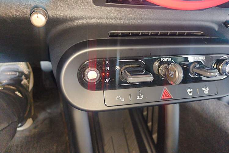 Used MINI Electric COOPER 2024 456km COOPER E Classic Edition
