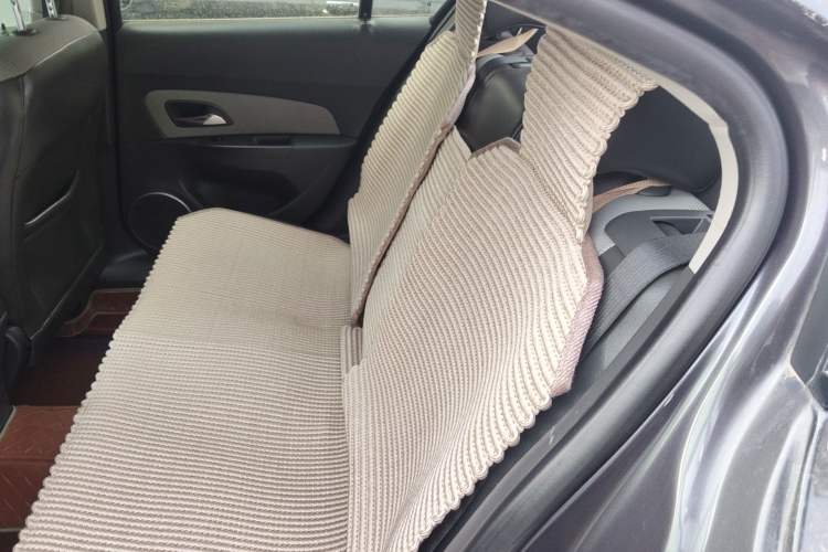 Used Chevrolet Cruze 2012 1.8L SE AT Left Rear Seat