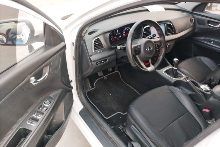 Used Kia K4 2014 1.8L Manual GL