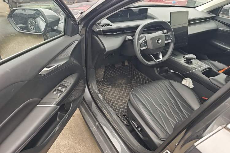 Used CHANGAN Eado 2024 1.5T GDI Automatic Flagship Edition
