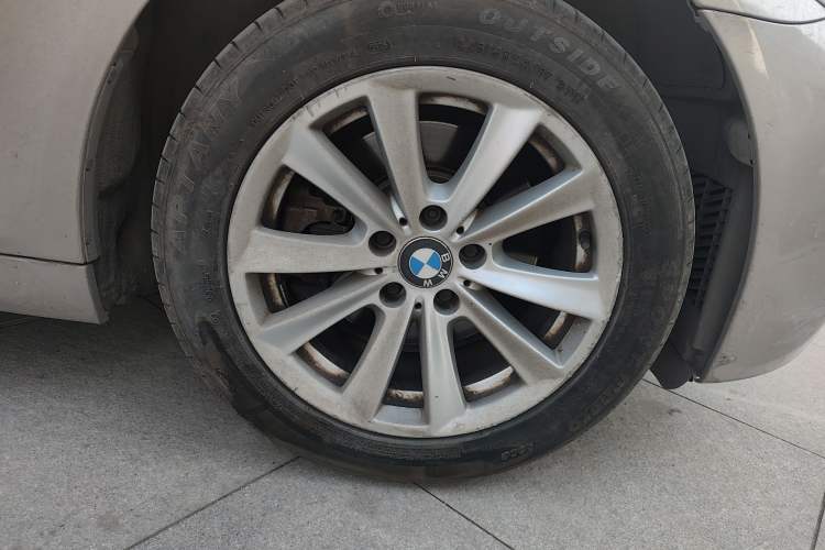 Used BMW 5 Series 2013 525Li Luxury Model