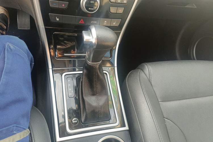 Used Haval H2 2017 Red-Label 1.5T Automatic Two-Wheel Drive Luxury Model