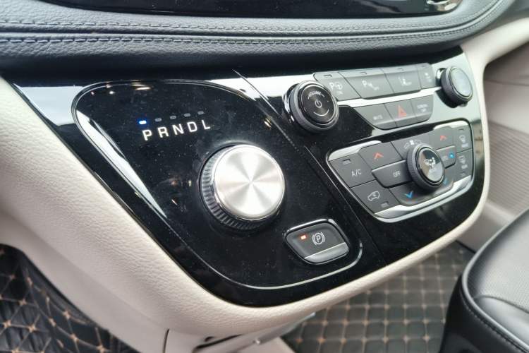 Used Chrysler Grand Voyager PHEV 2019 3.6L Plug-in Hybrid
