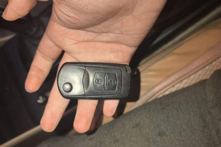 Used Bestune B50 2013 1.6L manual luxury version Vehicle Key