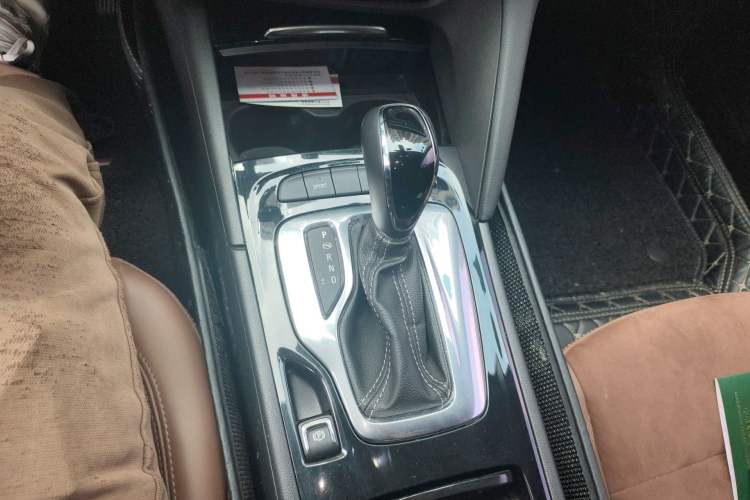 Used Buick Regal 2019 20T Elite Version China V Standard Gear Lever