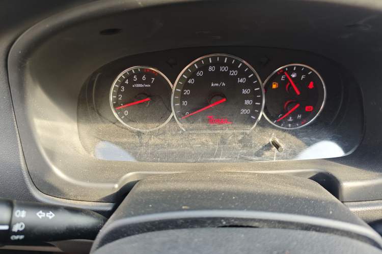 Used Changan Alsvin V3 2015 1.4L Manual Warm-Hearted Model China V Standard
