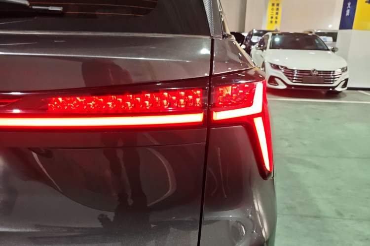 Used CHANGAN CS75 PLUS 2023 3rd Generation 1.5T Automatic Prestige Model
