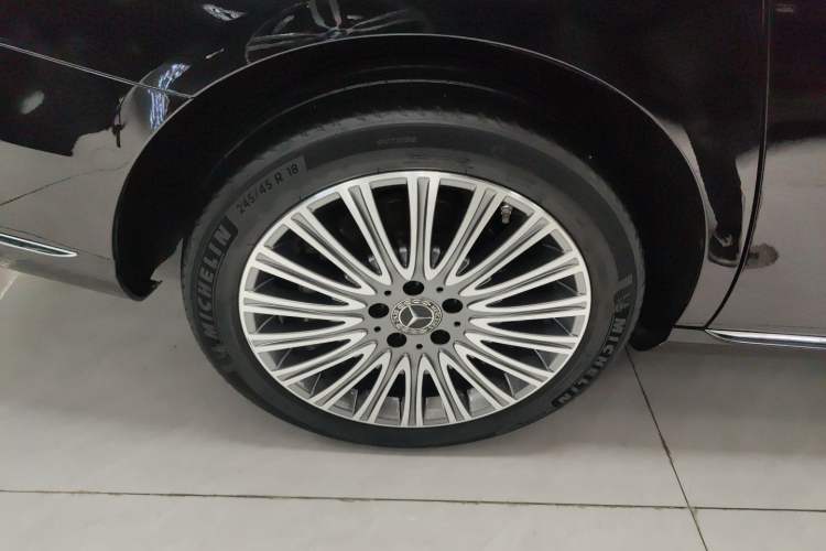 Used Mercedes-Benz E-Class 2020 E 300 L Stylish Model Right Rear Wheel Hub