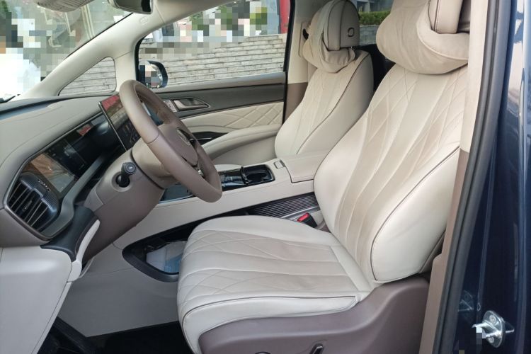 Used Denza D9 2022 DM-i 970 Four-Wheel Drive Flagship Model
