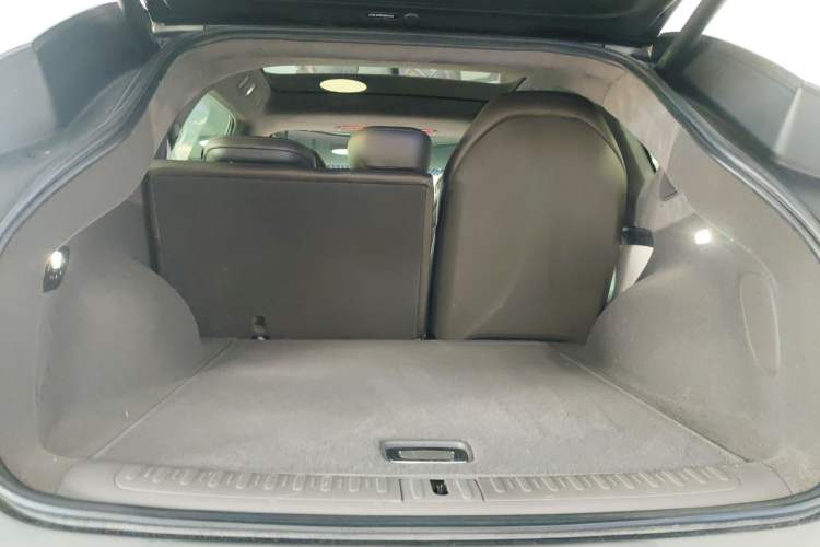 Used IM LS7 2023 100kWh Lux All-Wheel-Drive Version
