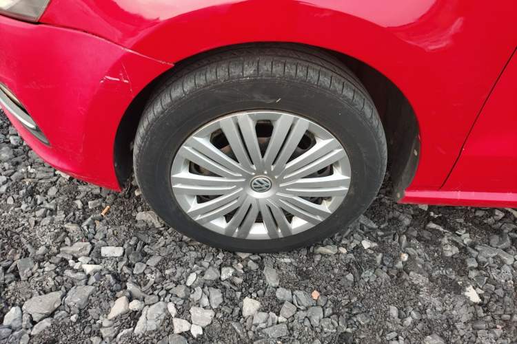 Used Volkswagen Polo 2016 1.6L Automatic Comfort Model
