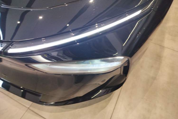 Used XPeng P7+ 2024 Long-Range Max Left Front Headlight