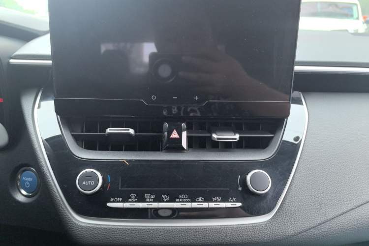 Used Toyota Corolla 2023 1.8L Smart Electric Hybrid Dual-Motor Elite Edition Audio And AC Panel