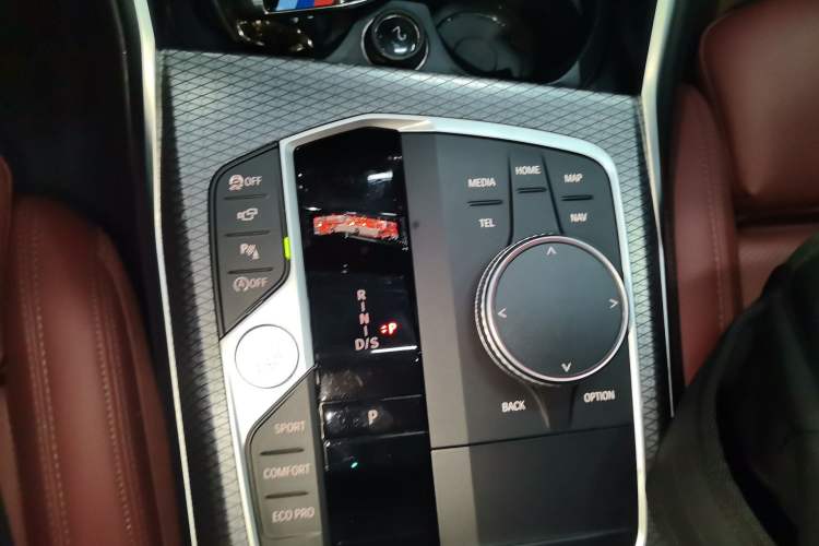 Used BMW 3 Series 2023 325i M Sport Night Edition Package Gear Lever