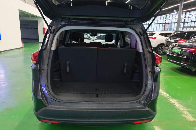 Used Chevrolet Orlando 2020 Light Hybrid Redline 530T Automatic Enjoyment Edition (5+2 Models)